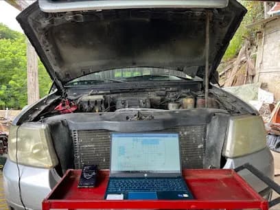 Foto de TALLER AUTOMOTRIZ REYNIC