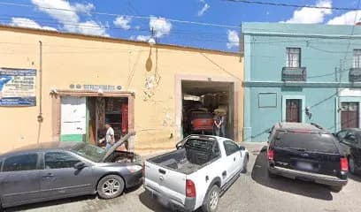 Foto de Taller Automotriz Servicio Pérez