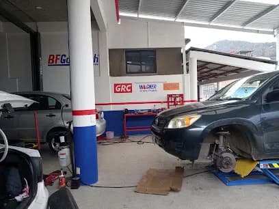 Foto de Alineación y balanceo el cedro