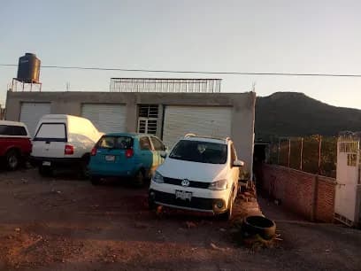 Foto de Taller mecánico José Alfredo Jiménez