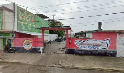 Foto de Taller mecánico "Cetina"