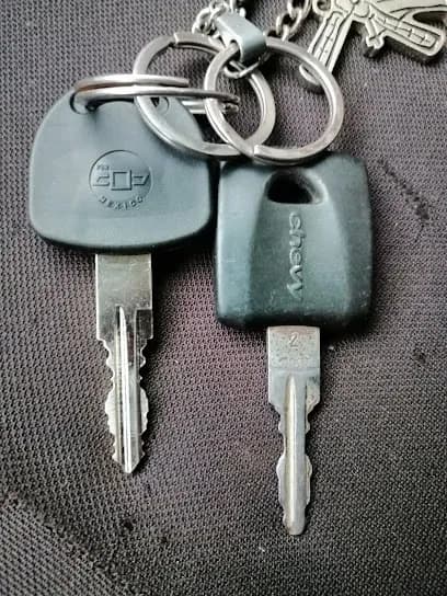 Foto de Taller Mecánico, Diagnóstico y Cerrajería Automotriz Leal