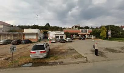 Foto de "Servicio Flores" Refaccionaria Y Servicio Automotriz