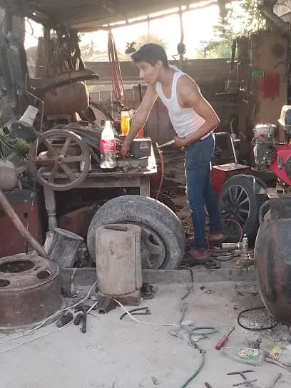 Foto de El Flaco mecanica automotriz y talachera