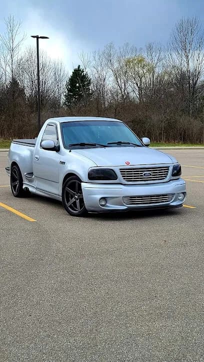 Foto de TALLER MECÁNICO SALOGO