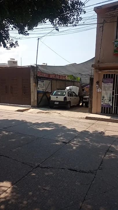 Foto de Taller Mecánico Tavo