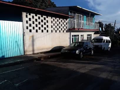 Foto de Taller Mecanico degante