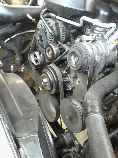 Foto de TALLER AUTOMOTRIZ. "CAMACHO"