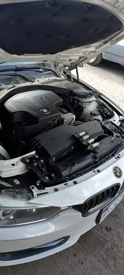 Foto de Taller Mecánico "Daniel Ortiz"