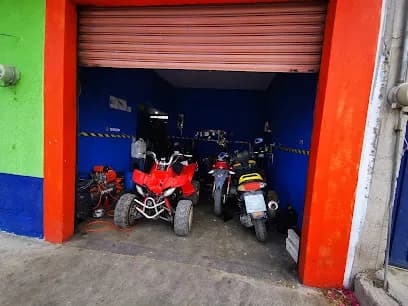 Foto de TALLER DE MOTOS "CR MOTORCYCLES"