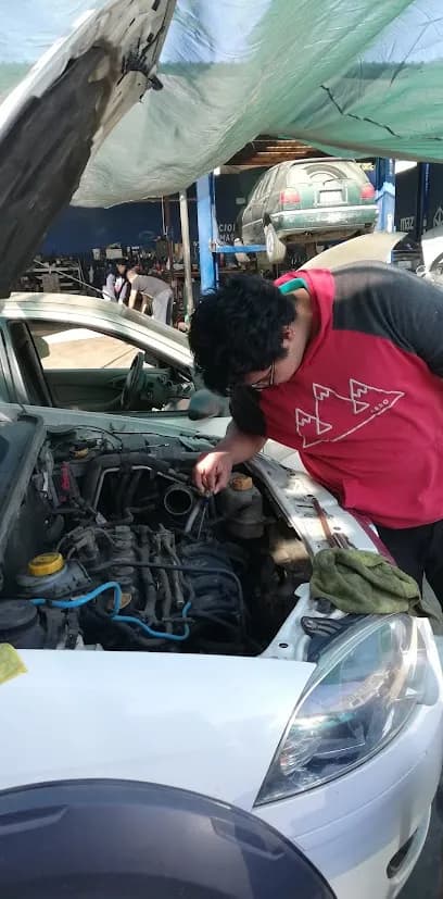 Foto de Taller Mecánico Pepillos