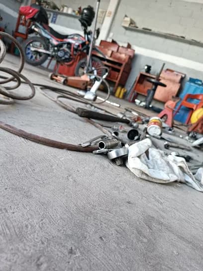 Foto de Taller Mecánico Automotriz " Hachi "